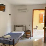 Dima Hotel apartamentowy Perissa (Santorini)