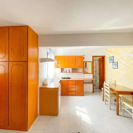 Villa Zuma 2*