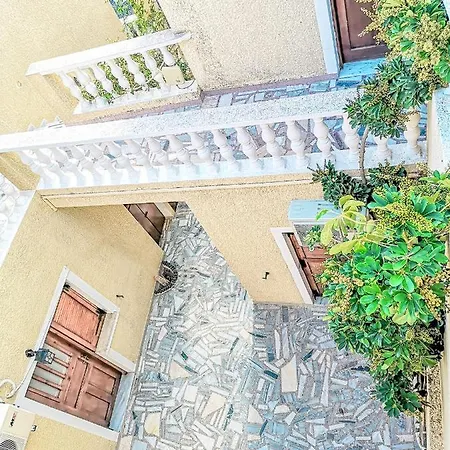 Villa Dima Aparthotel 2*