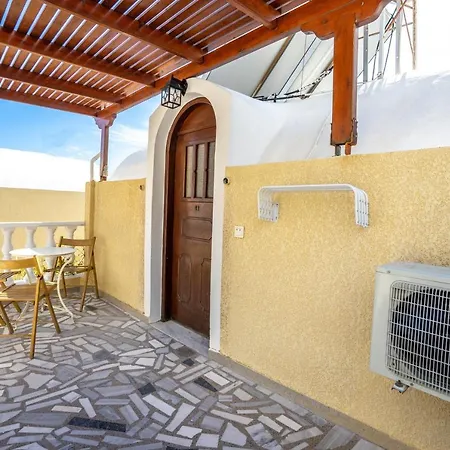 Villa Zuma Lägenhetshotell Perissa (Santorini)