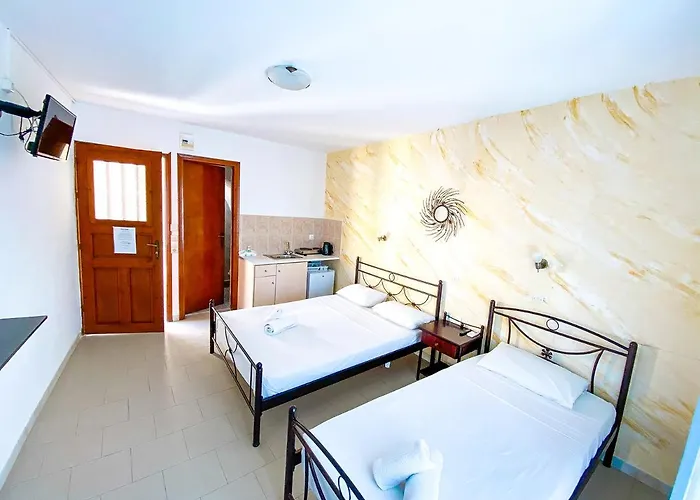 Ξενοδοχείο με διαμερίσματα Villa Dima Περίσσα