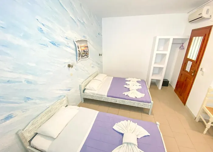 Dima Aparthotel Perissa (Santorini)