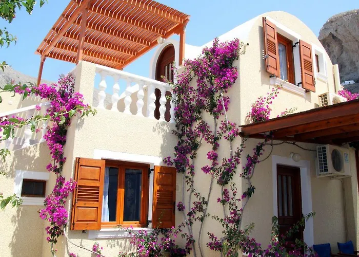 Zuma 2* Perissa (Santorini)