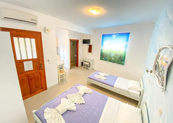 Zuma 2* Perissa (Santorini)