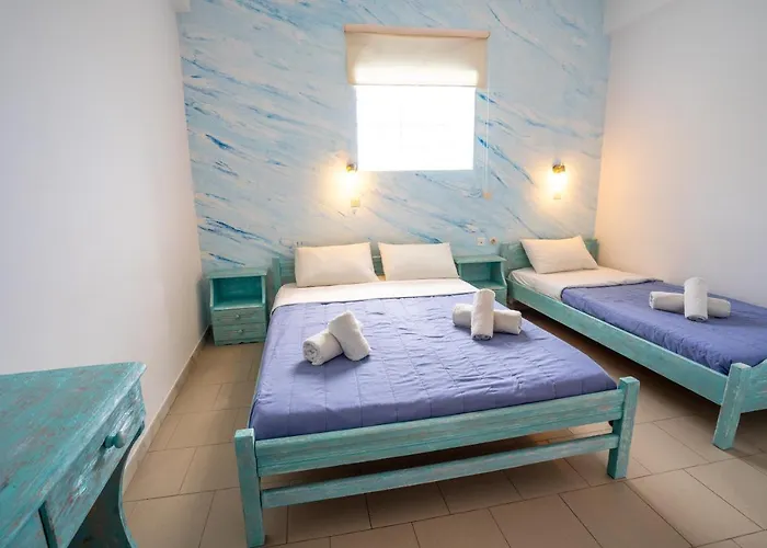 Zuma Aparthotel Perissa (Santorini)