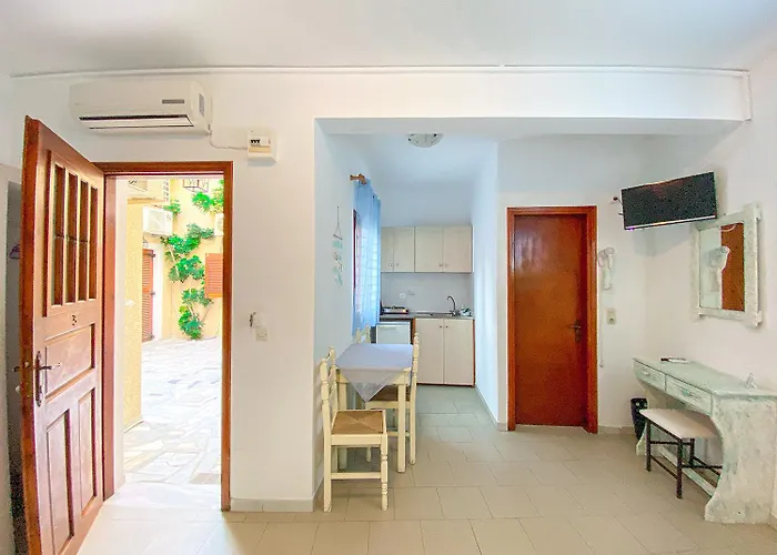 Dima 2* Perissa (Santorini)