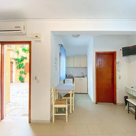 Dima 2* Perissa (Santorini)