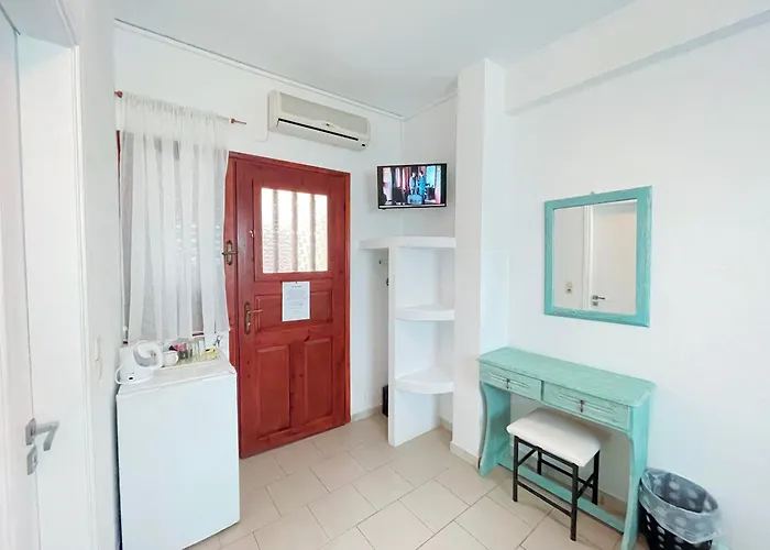 Dima Apart-hotel Perissa (Santorini)